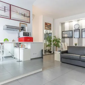 S. Ambrogio Square Appartamento Milano